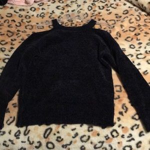 forever 21 shoulder hole top!